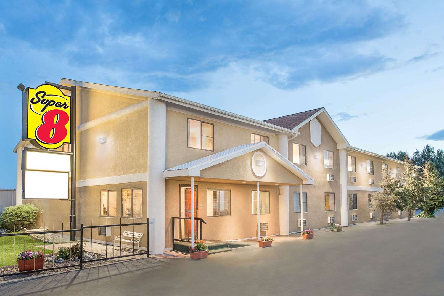 Super 8 By Wyndham Riverton 9/11