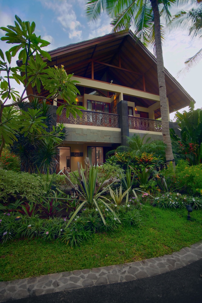 Aston Sunset Beach Resort Gili Trawangan Lombok photo4