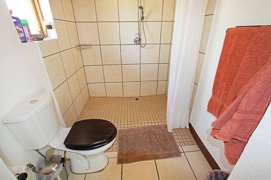 1 BEDROOM, COMFORT, TWIN BEDS