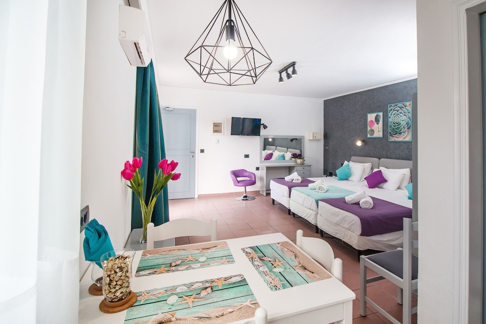 Kahlua Hotel Apartments 22/40