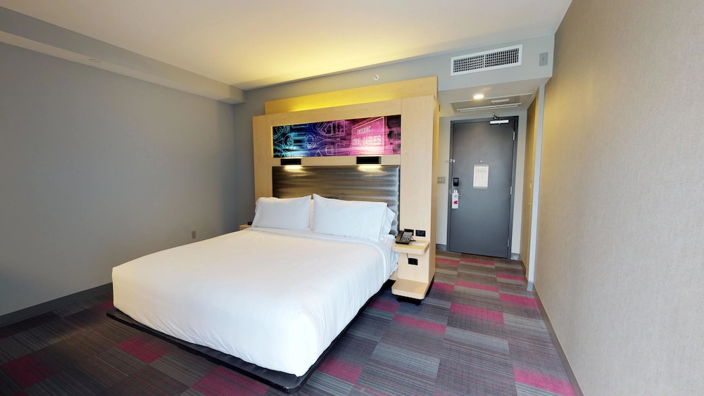 Aloft Coral Gables 10/43