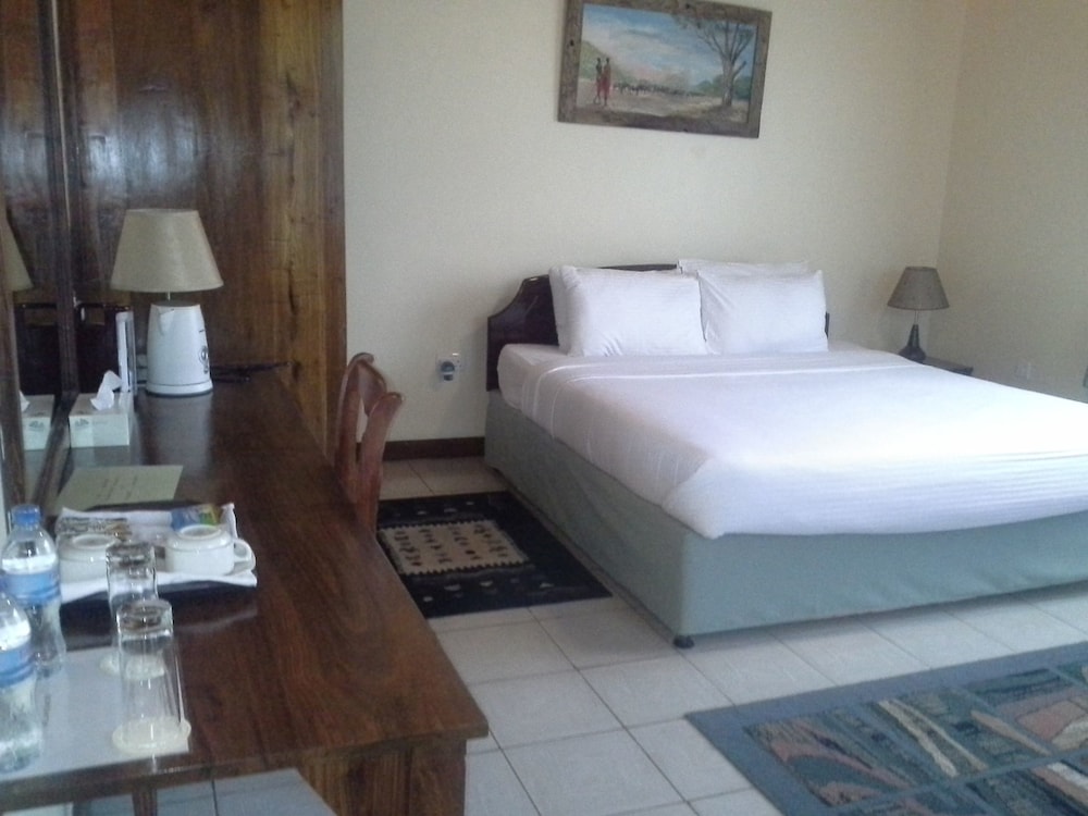 The Milimani Lodge 7/41