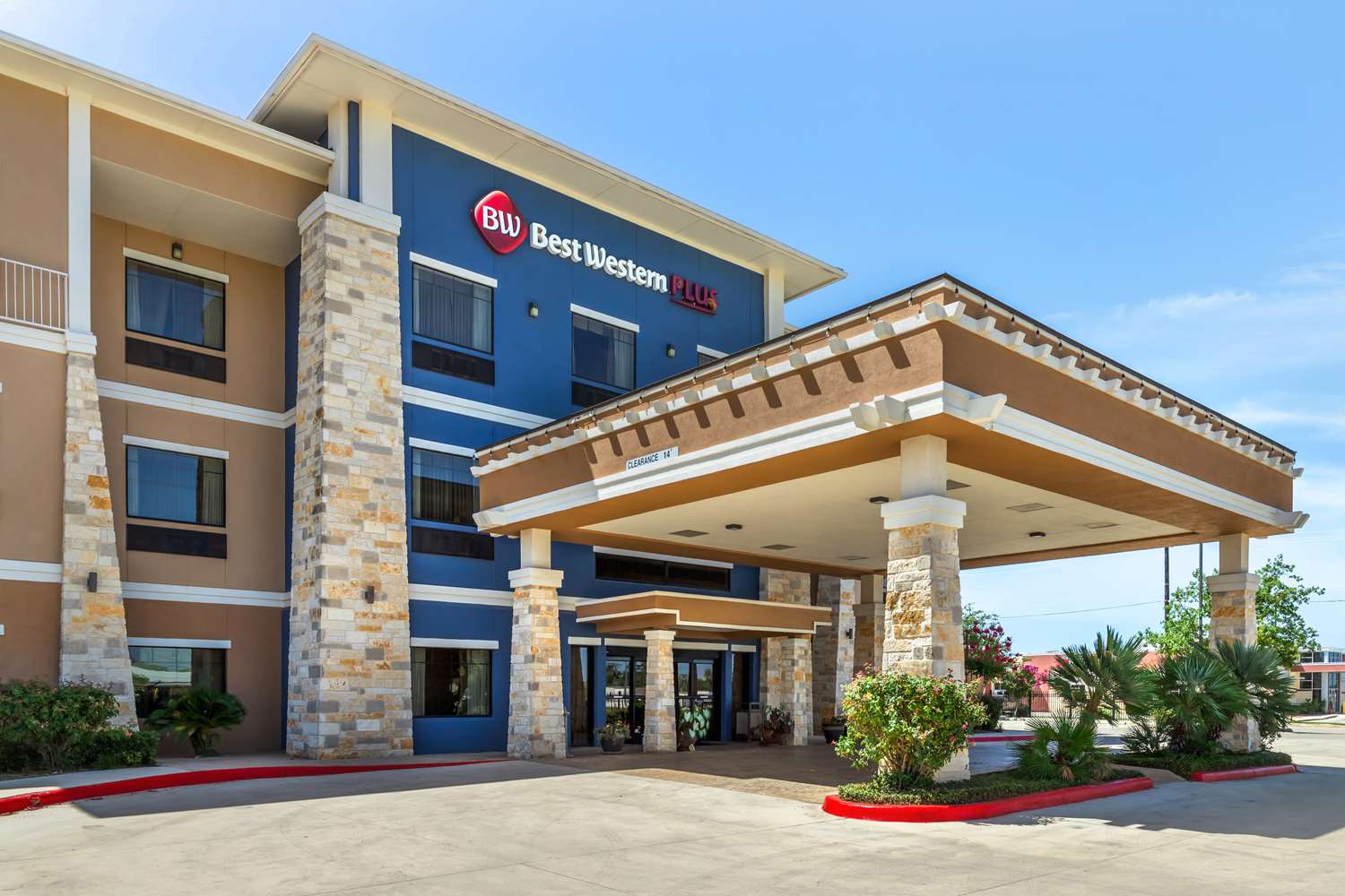 Best Western Plus Lytle Inn and Suites 27/29