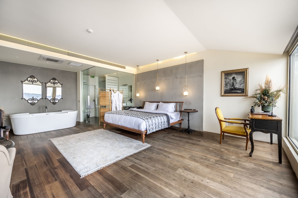 بنتهاوس فاخر بسرير كينج بإطلالة على البحر، Ansen Suites 9/10