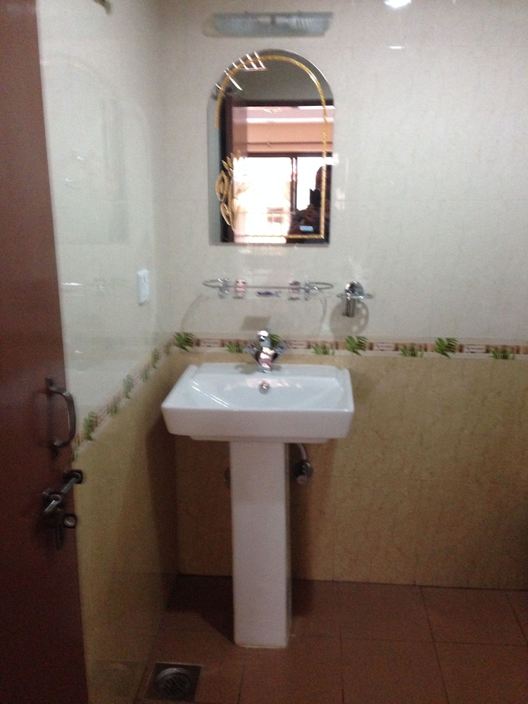 Bishnu Homestay 49/50
