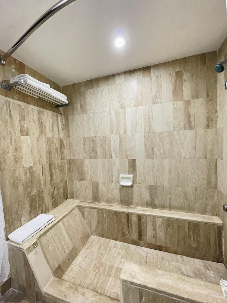 Hotel Arroyo de la Plata Zacatecas 33/64