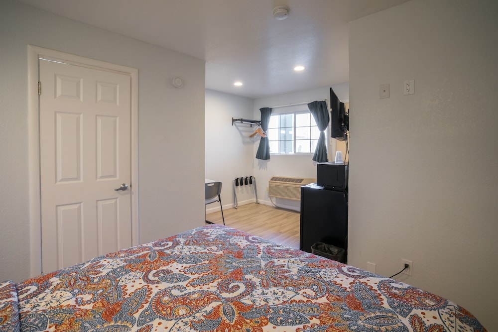 Berkeley Inn 23/50