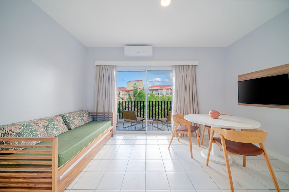 Acqua Beach Park Resort 24/50