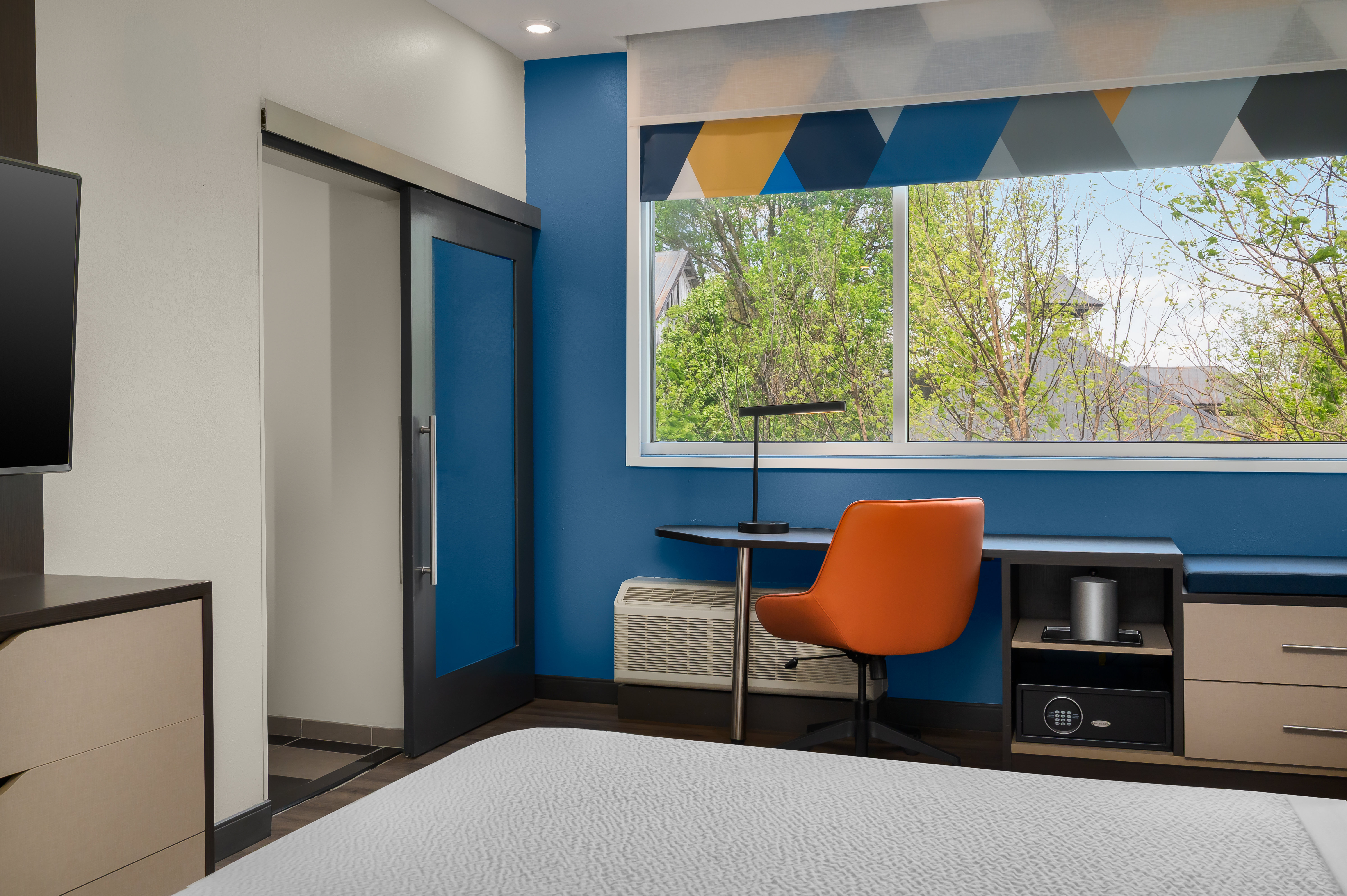 Glo Best Western Lexington 50/70
