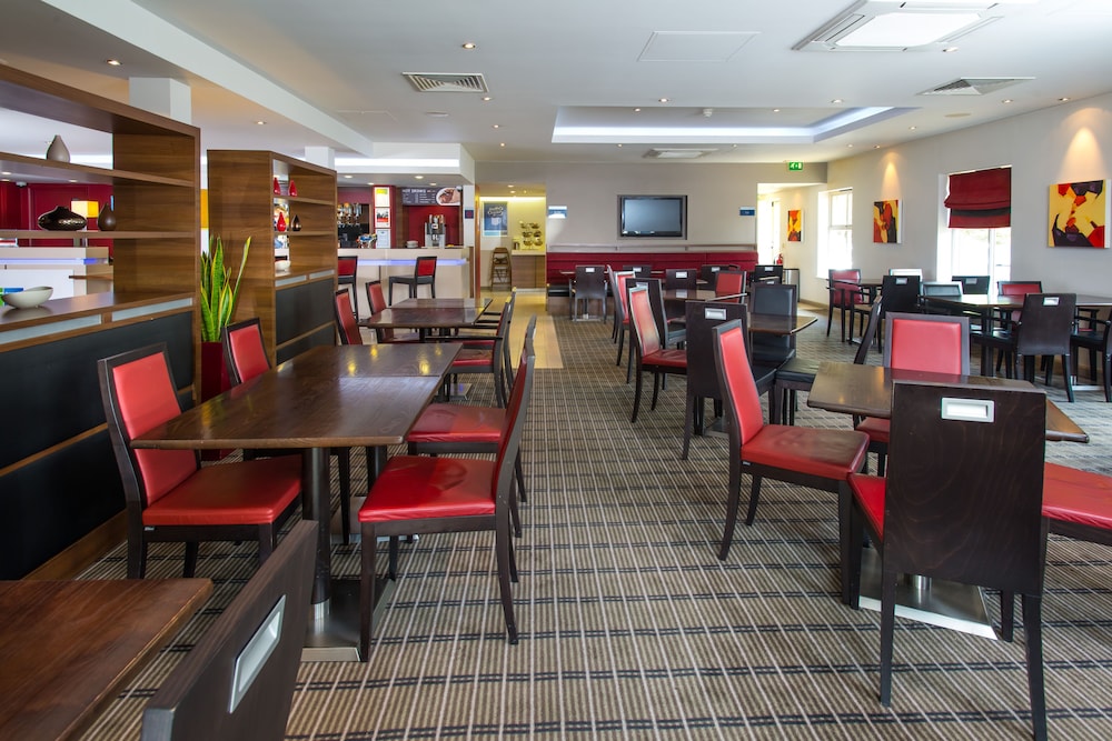 Express By Holiday Inn Birmingham Oldbury 42/61