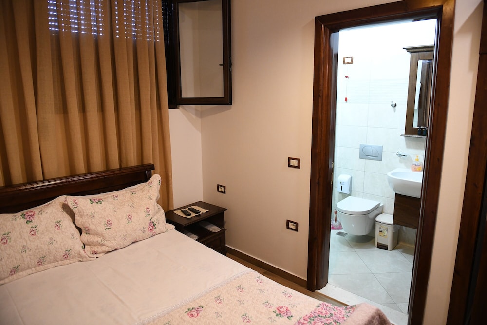 Hotel Kaceli 17/76