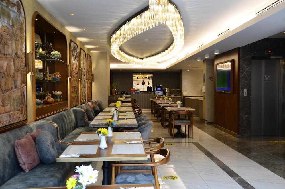 Asur Hotel 28/48