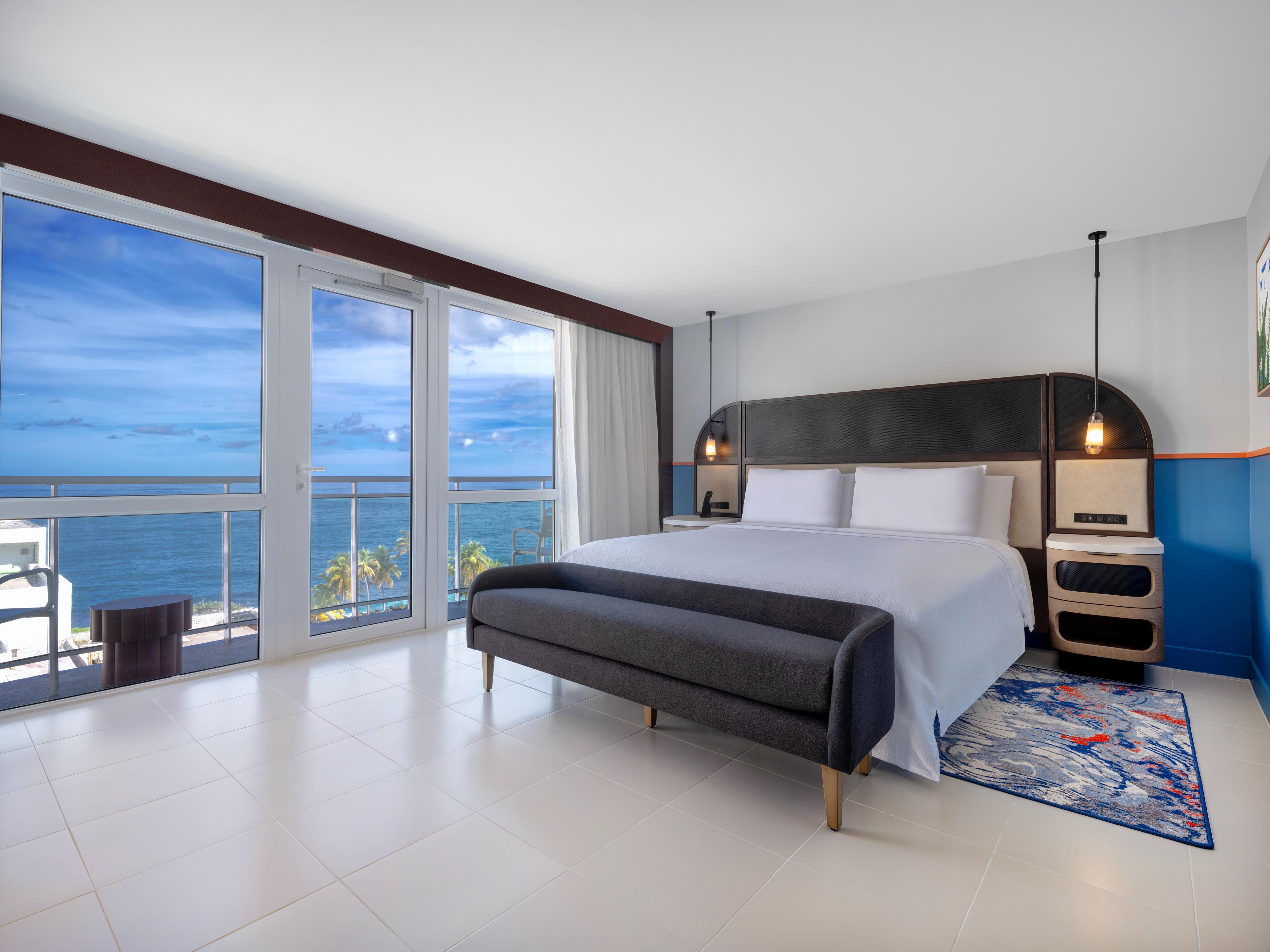 SUITE, KING BED, OCEAN VIEW, SOFA, BALCONY, CORNER
