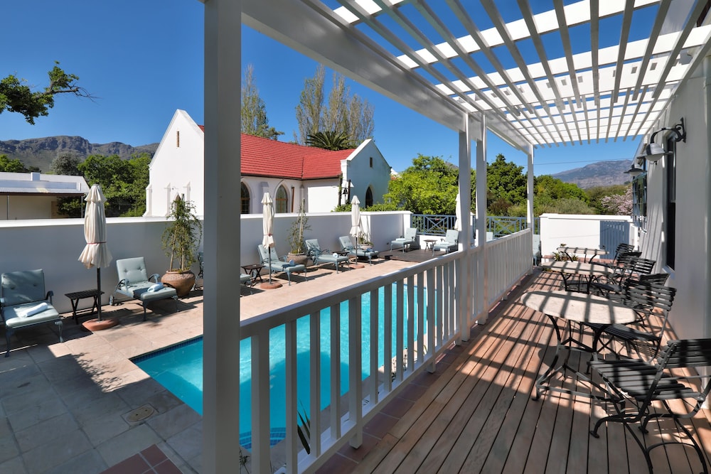 Chapter House Boutique Hotel 18/38