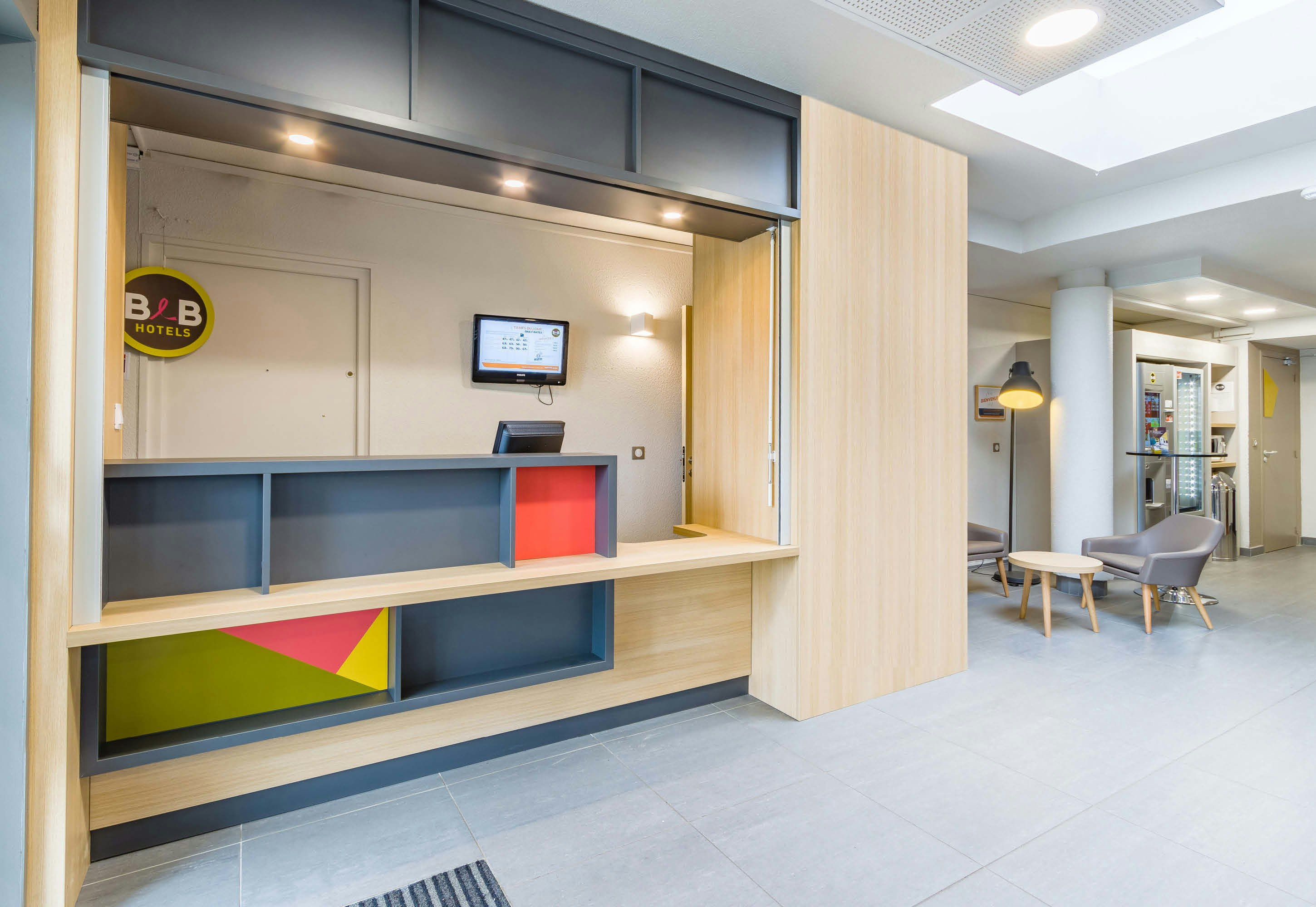 B B Hotel Tours Centre Commercial La Petite Arche Hotel 23/33