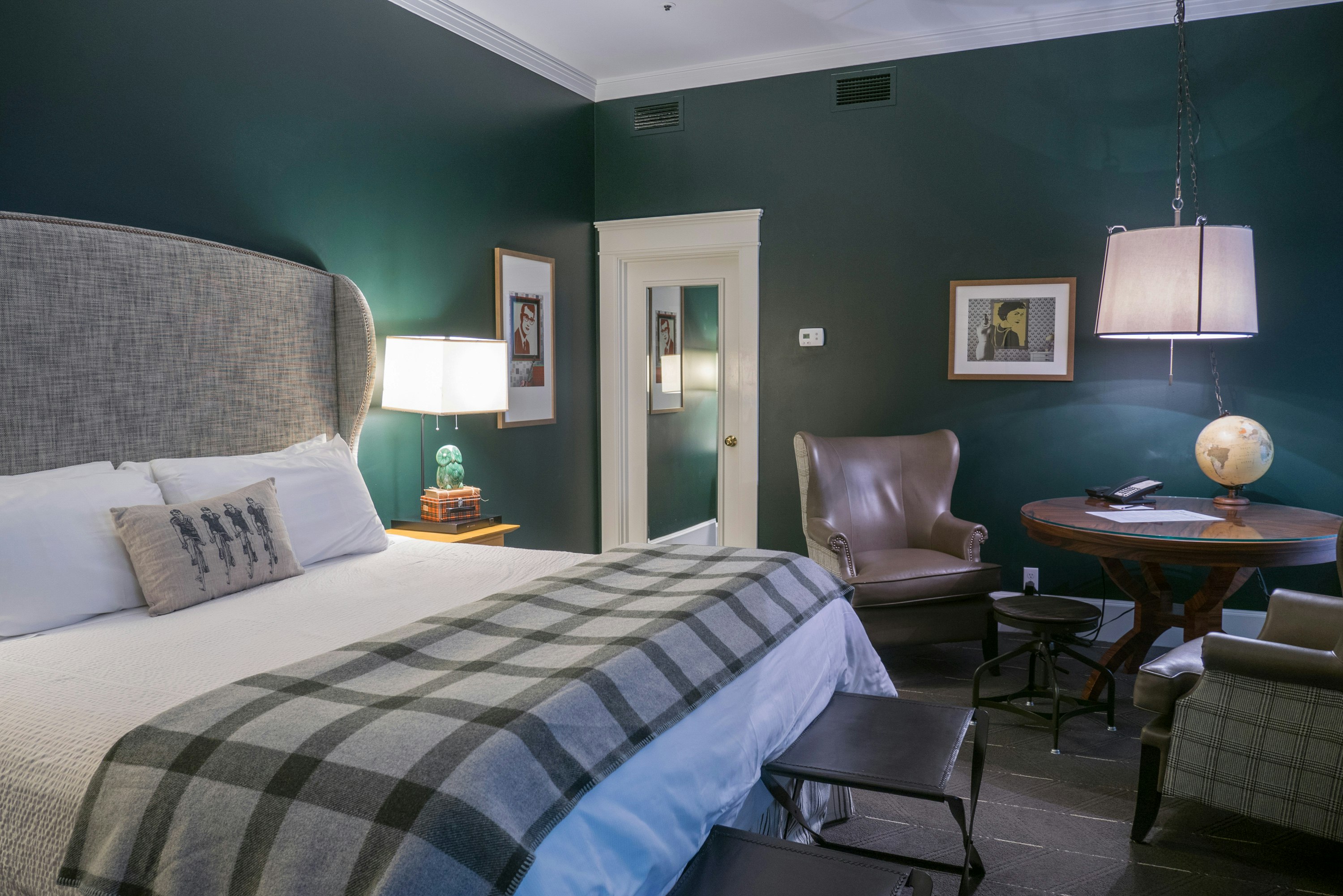 DELUXE, QUEEN BED, ACCESSIBLE