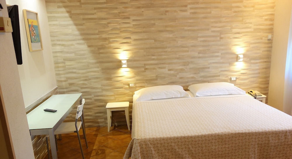 Euromotel Croce Bianca 15/59
