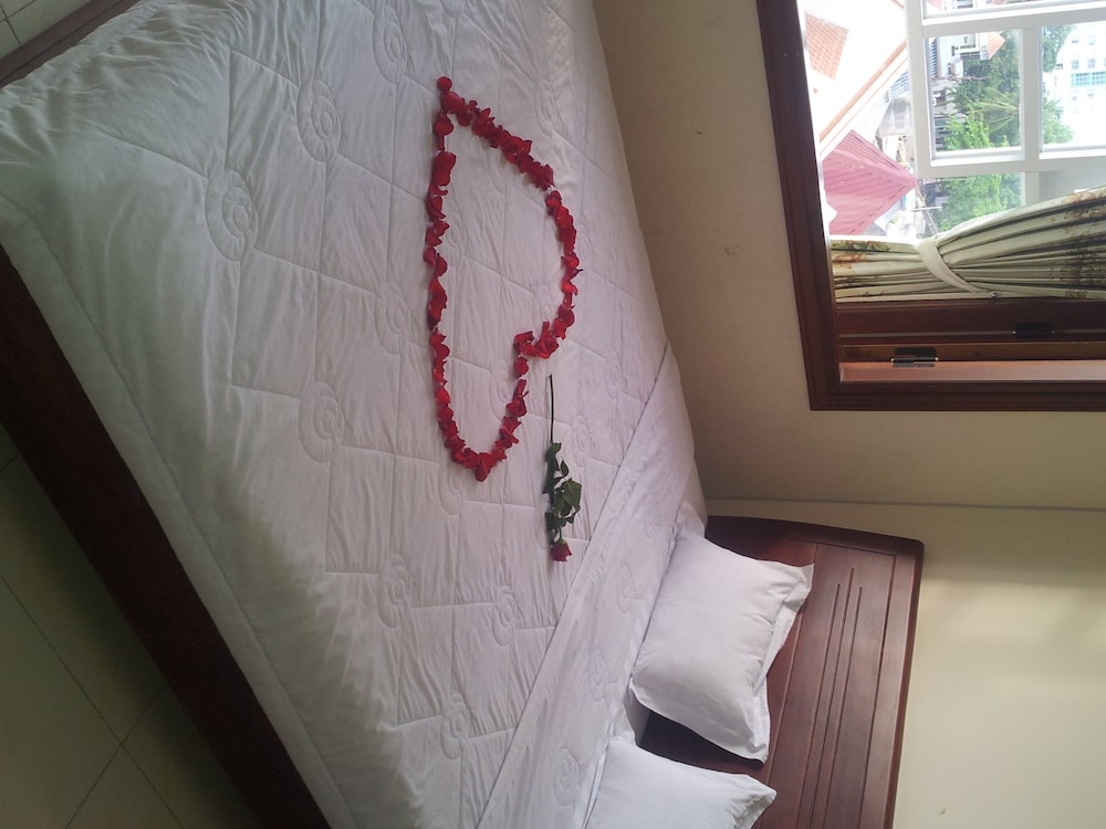 Seaside Hotel 2 7/13