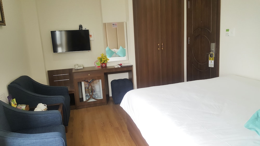 Pariat River Front Hotel 5/62