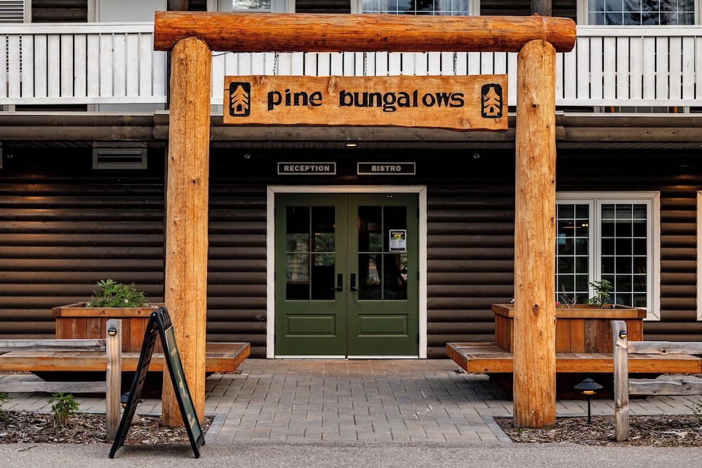 Pine Bungalows 44/50