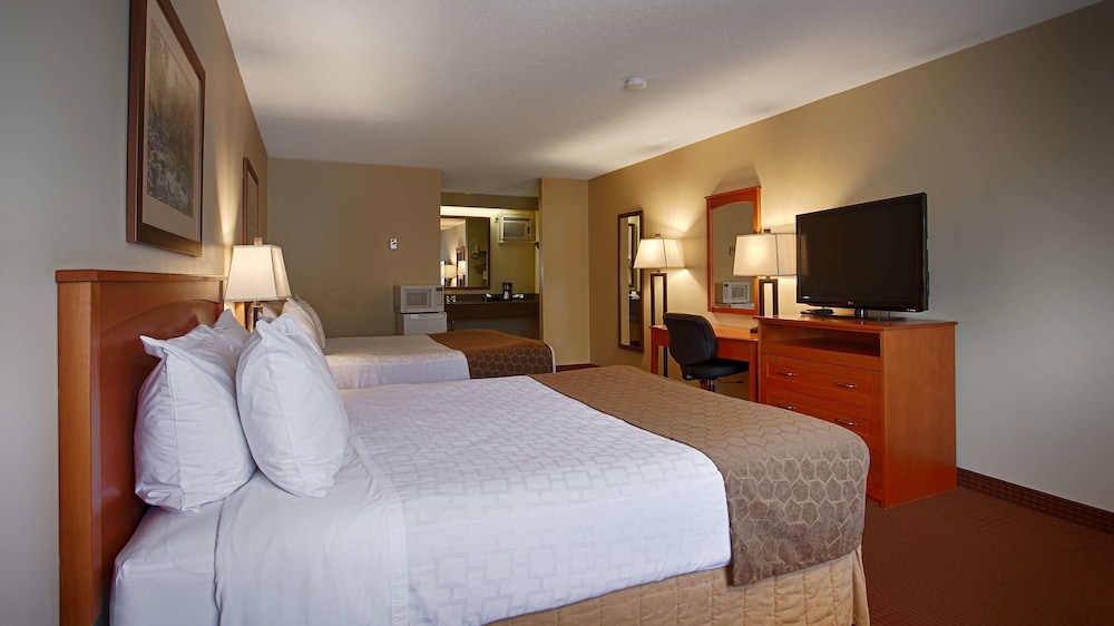 Surestay Plus Hotel By Best Western Salmon Arm 6/32
