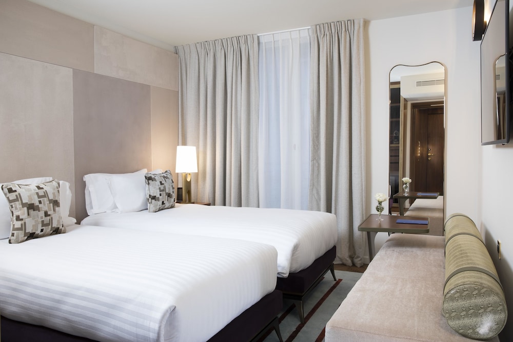 SUPERIOR, DOUBLE BED