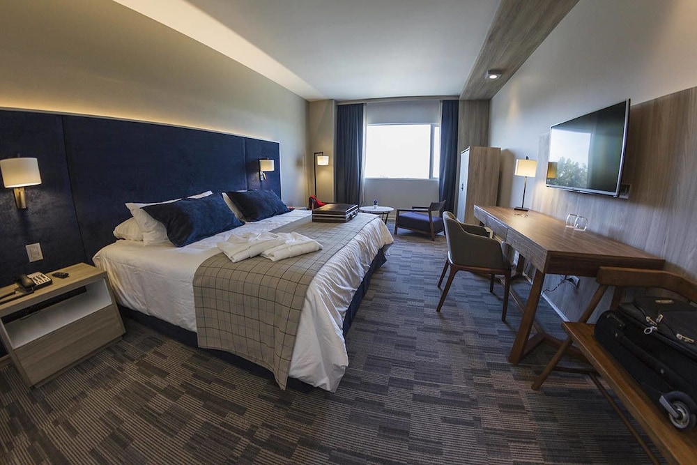 Hotel Parada Linares 17/50
