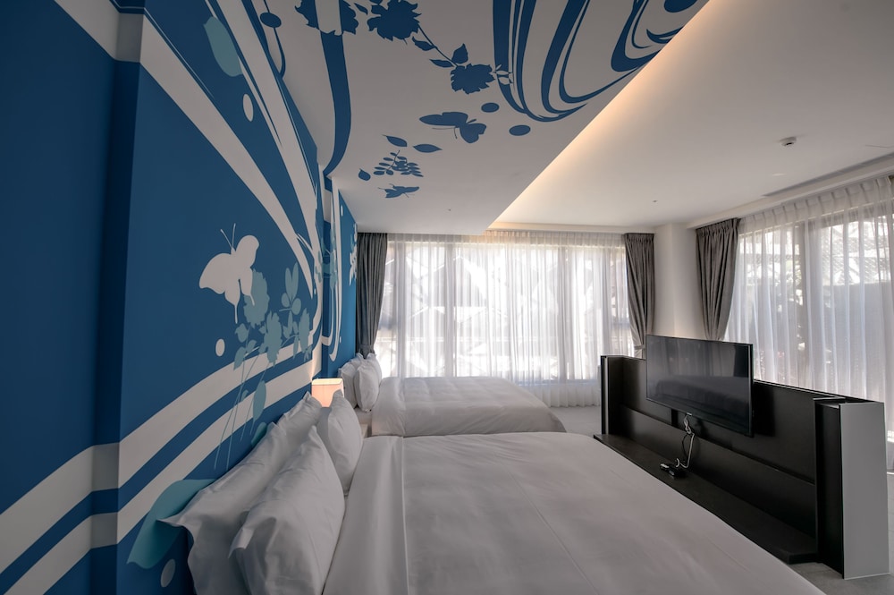 No.9 Hotel 46/76