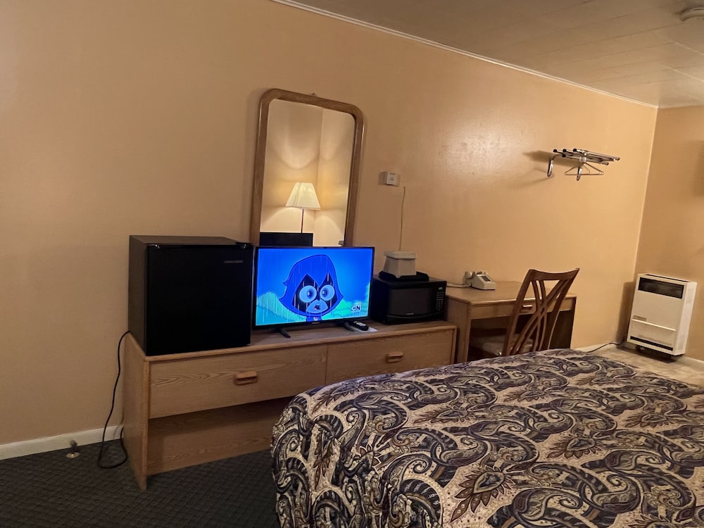 Silver Spur Motel 31/36