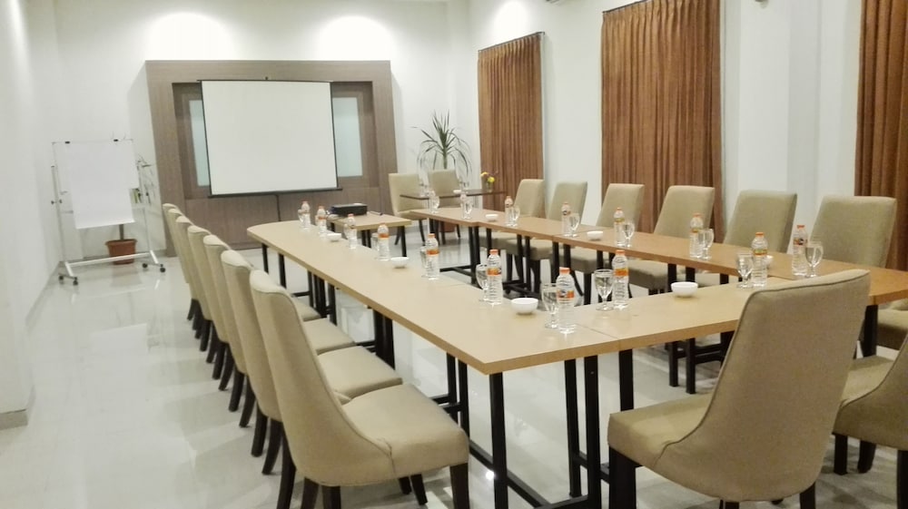 Midtown Xpress Sampit Kalimantan Tengah 58/64