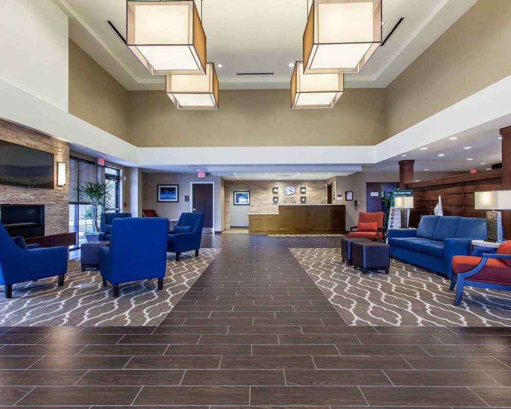 Comfort Suites Youngstown North 29/37