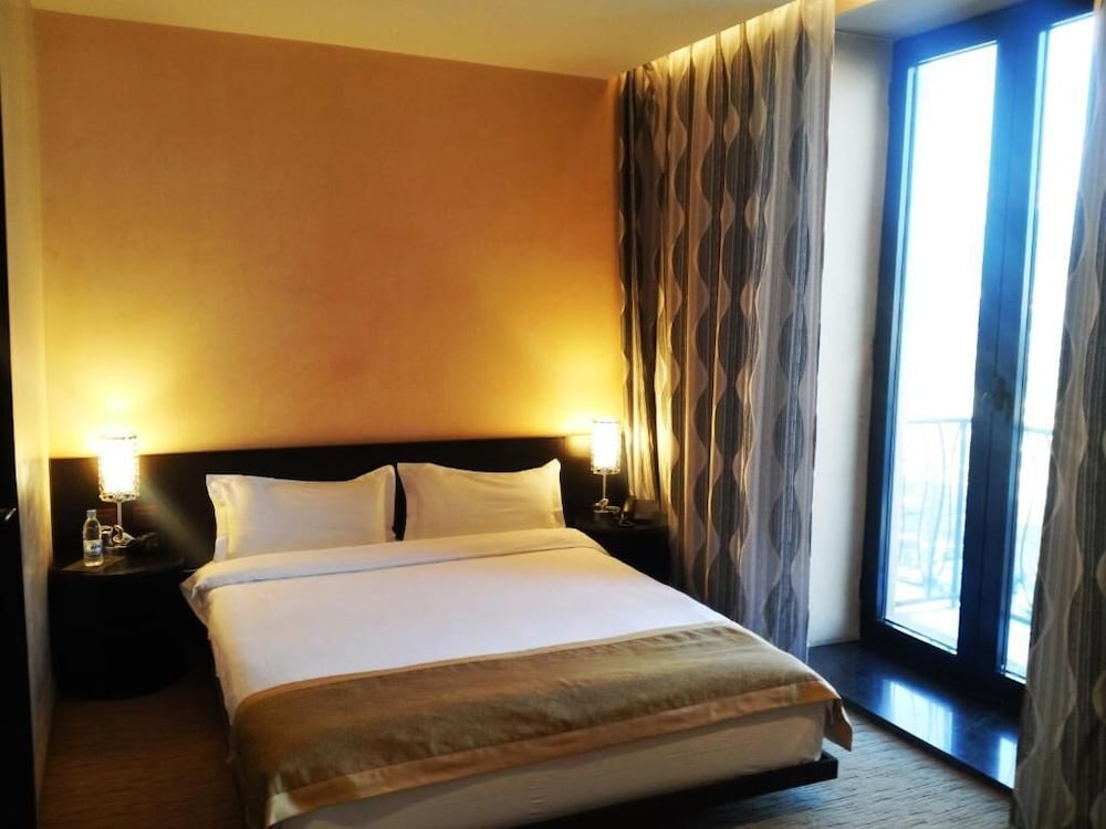 Urgoo Boutique Hotel 8/49