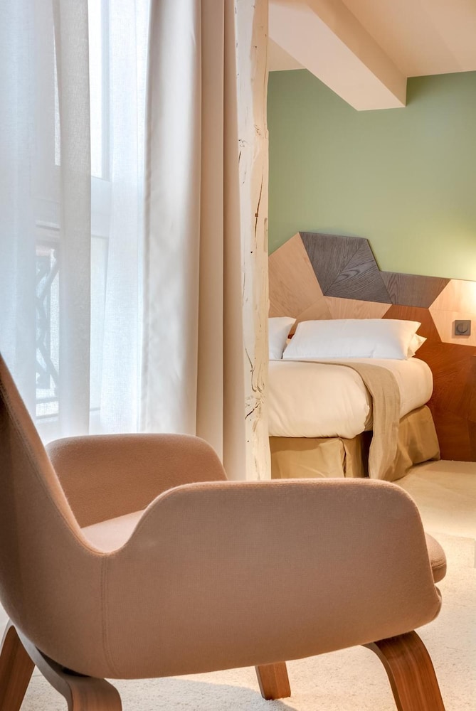 Le Wit Hotel (ex Mattle) 28/44