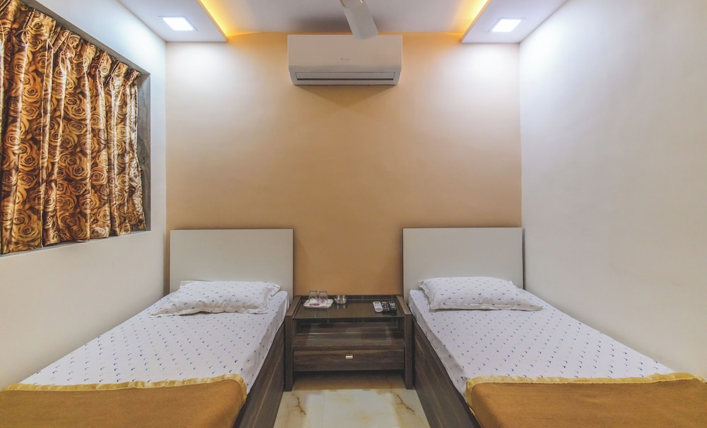Hotel Nest Inn Malad 16/44