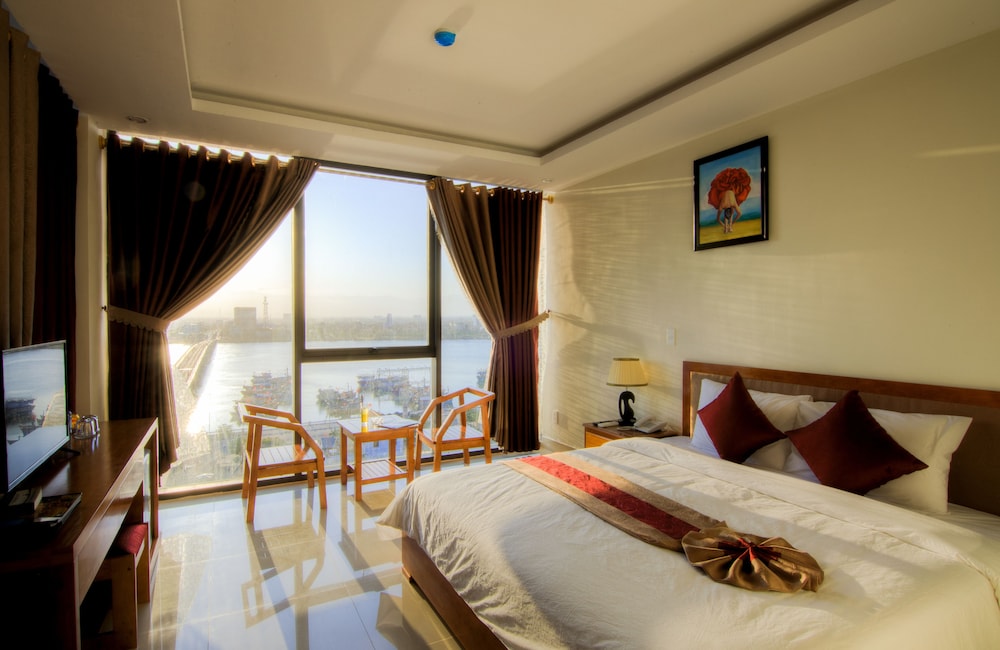 Amanda Quang Binh Hotel 5/30