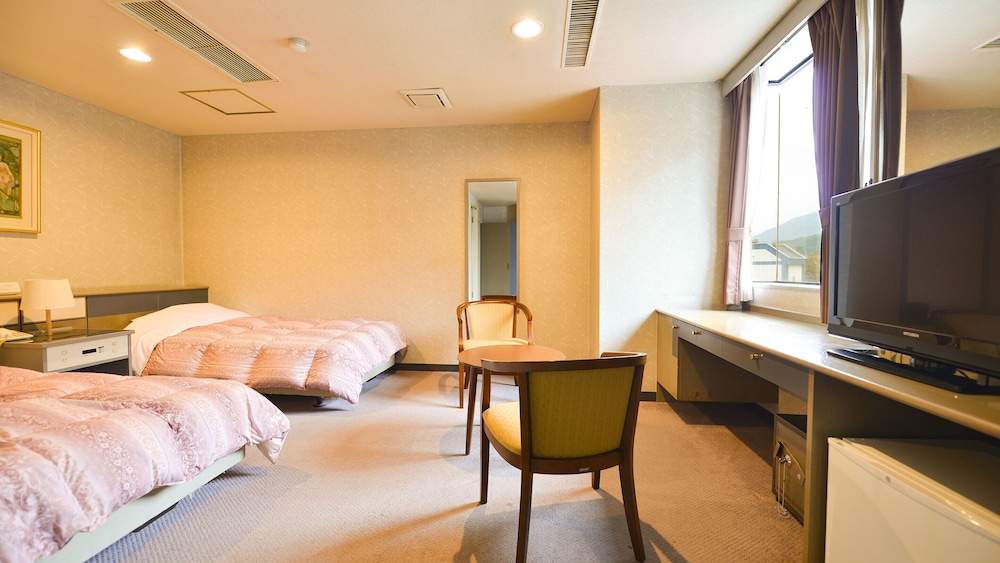 New Shiobara Hotel 12/53