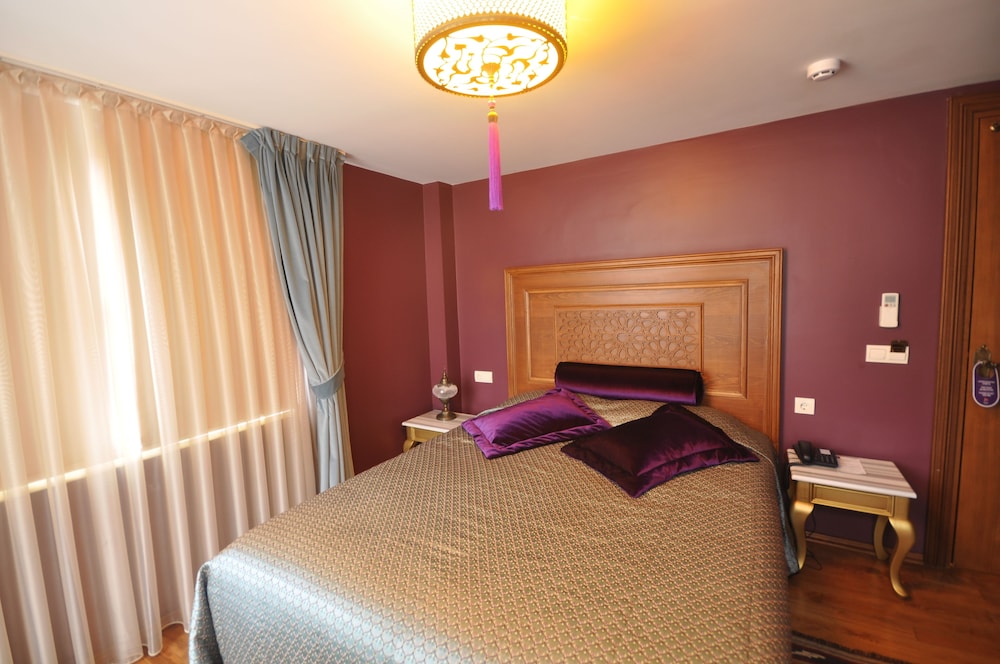 MERIAL HOTEL 22/43