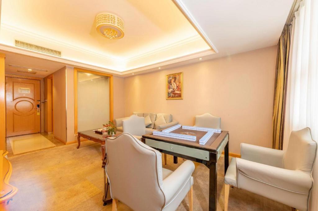 Vienna Hotel Gongcheng Tianjie 34/61