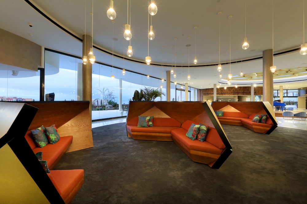 Hard Rock Hotel Tenerife 43/82