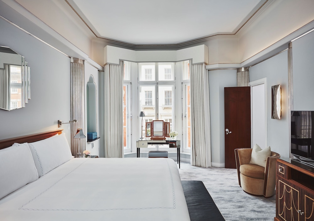 CLARIDGES HOTEL 23/73
