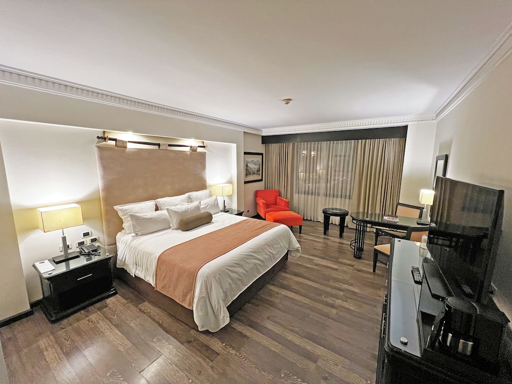 Tikal Futura Hotel & Convention Center 24/67
