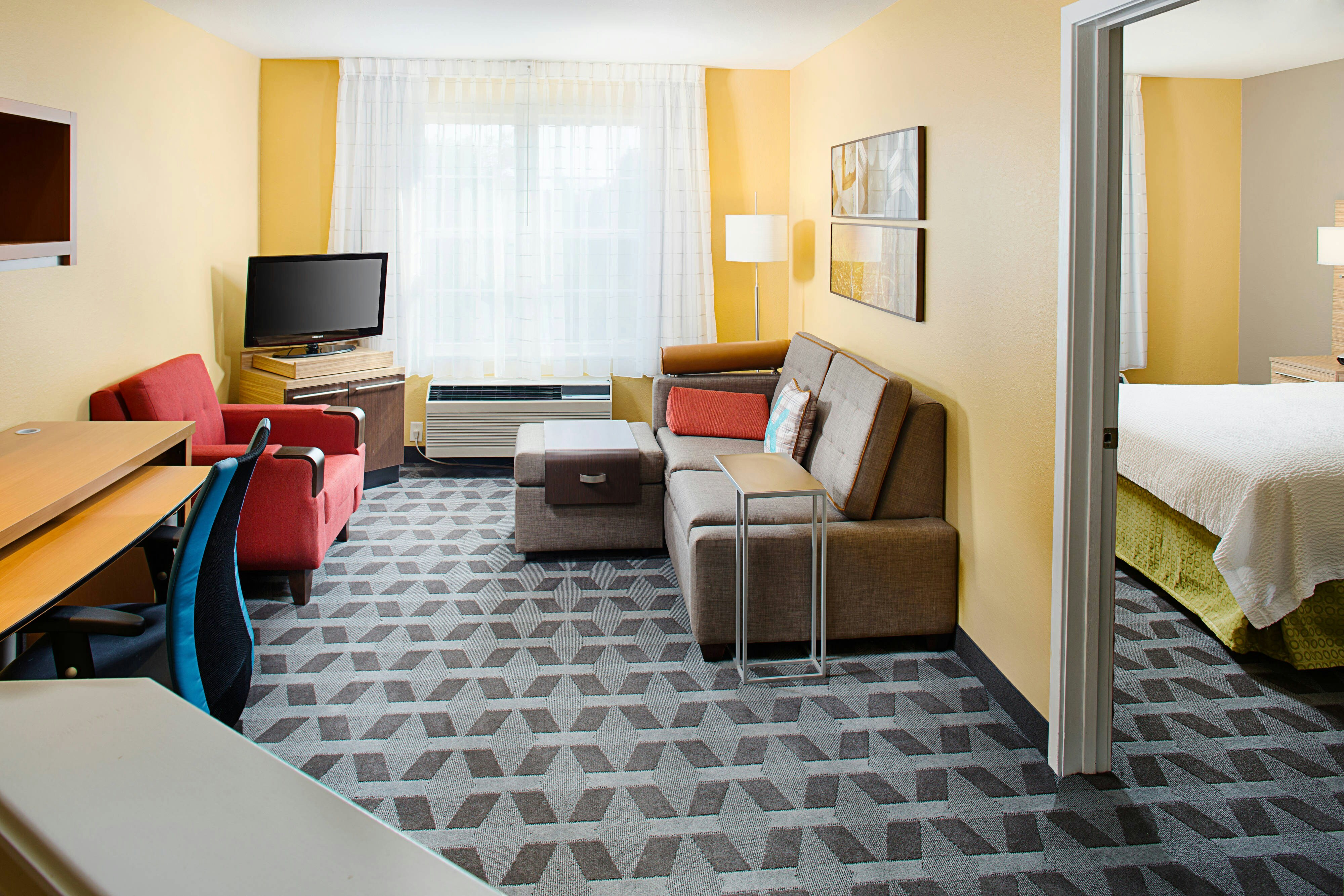 TownePlace Suites Manchester-Boston Regional Airport 8/12