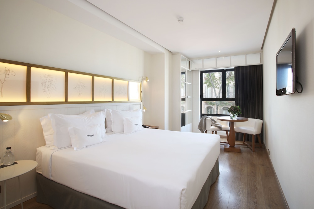 STANDARD, DOUBLE BED