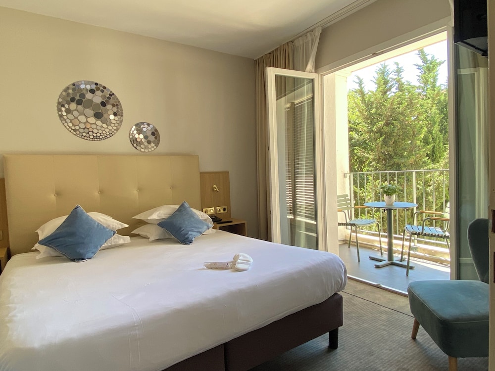 Hotel Rotonde 18/73