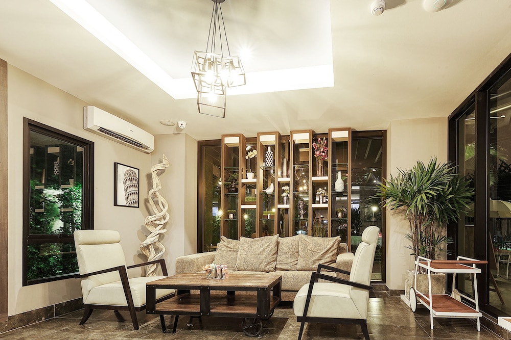 Green Point Residence Hotel 39/62