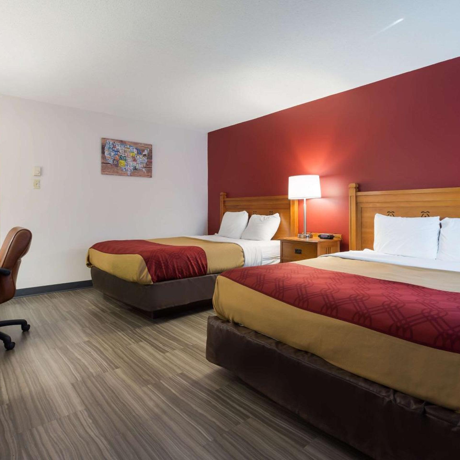 Efficiency, 2 Queen Beds