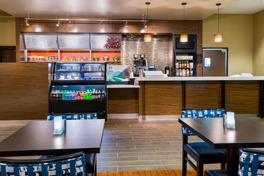 Courtyard By Marriott Little Rock Downtown 23/29