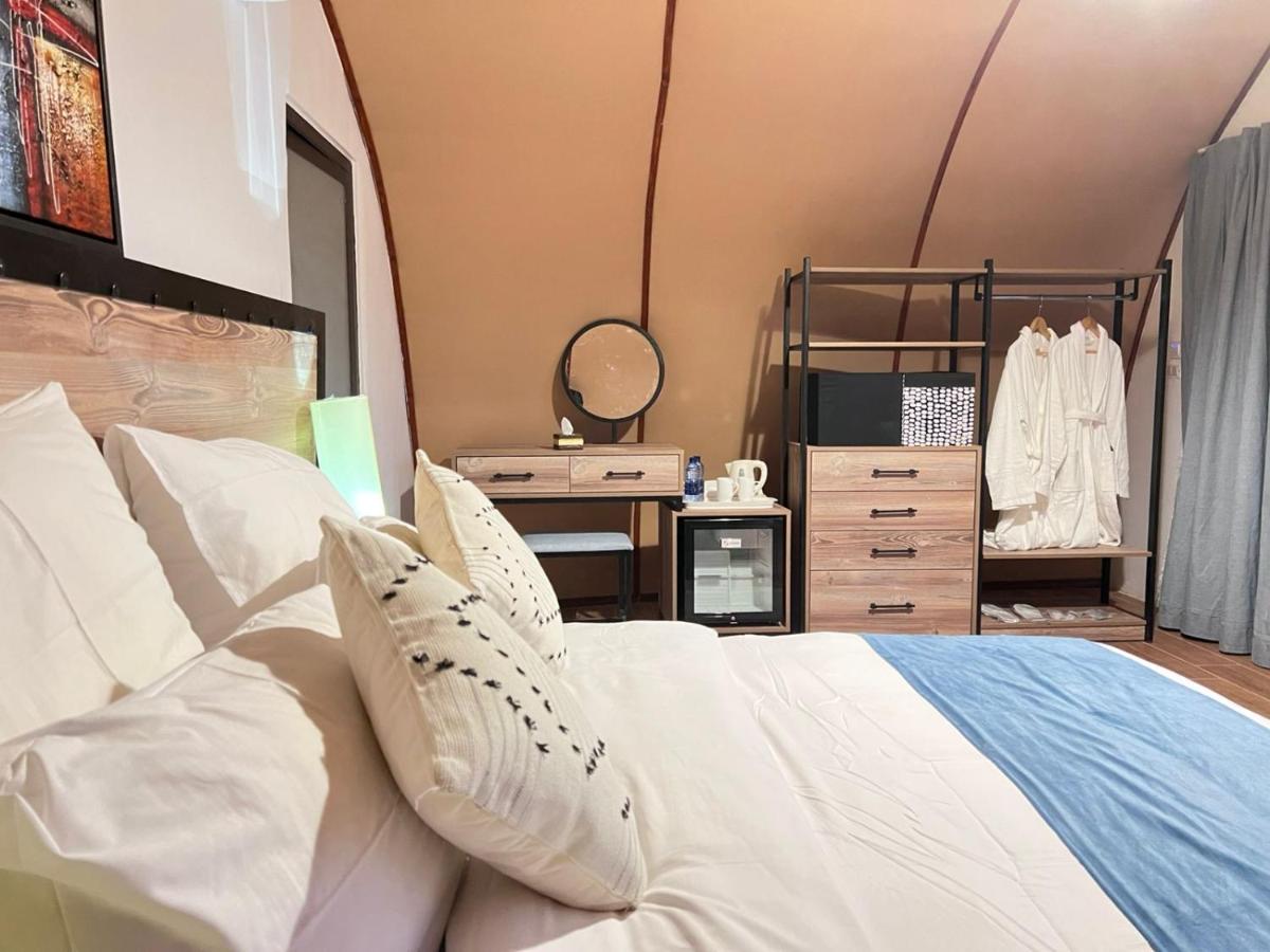 Shell Luxury Camp 7/20