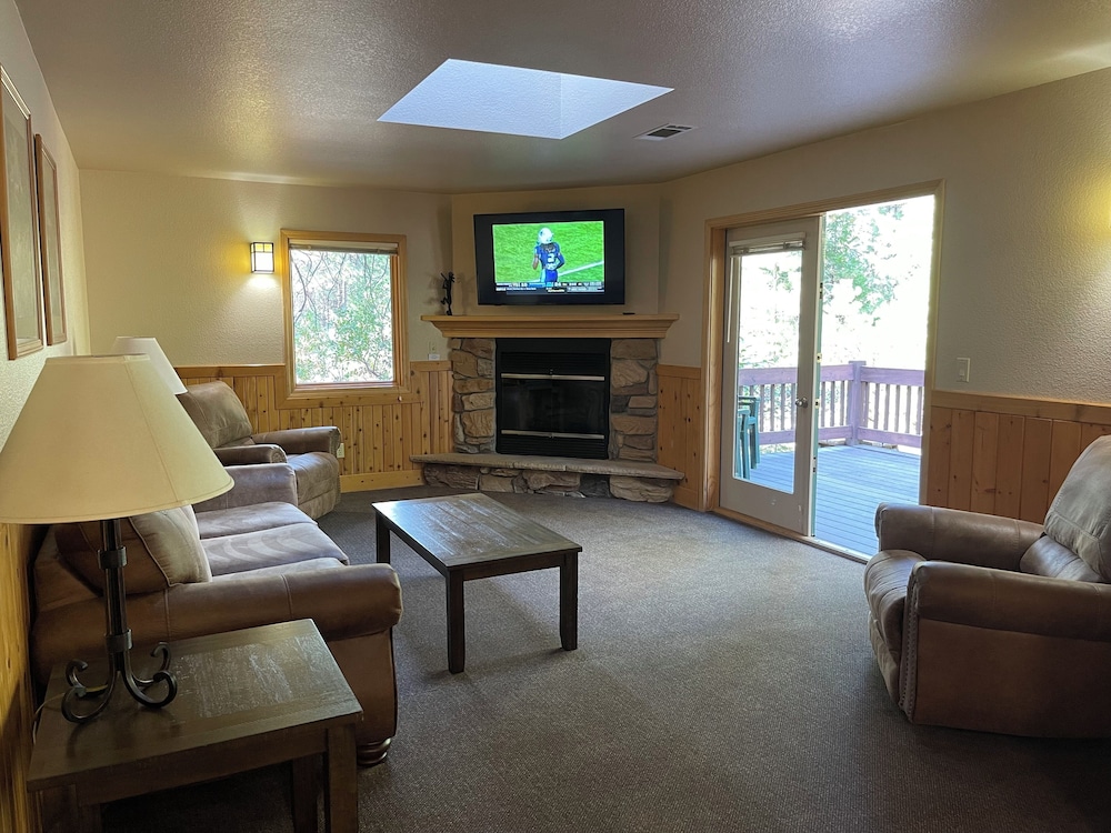 Mount Shasta Resort 40/63