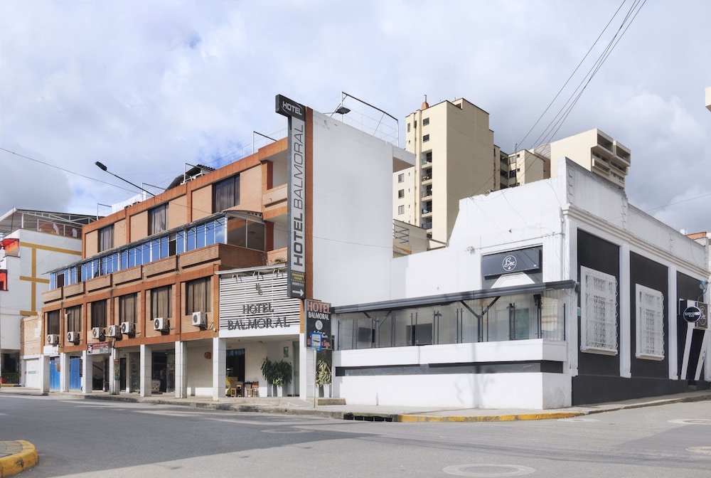 Ayenda 1505 Balmoral 15/15